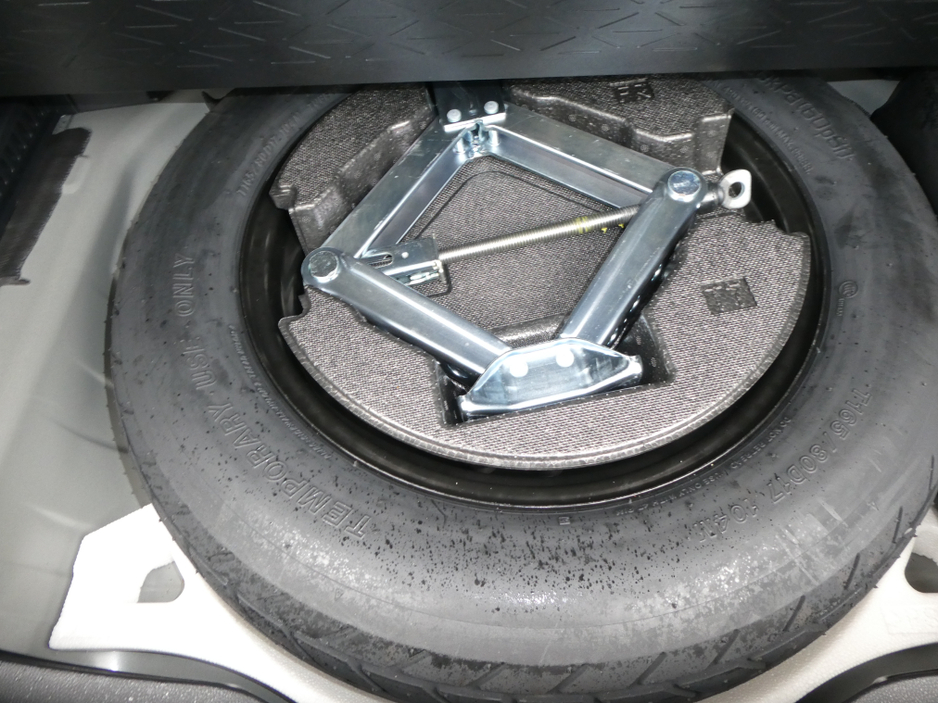 2025 Toyota Rav4 - image 10