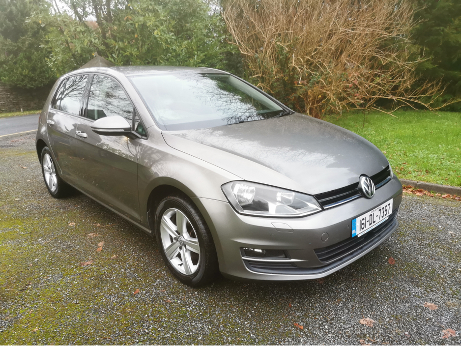 2016 Volkswagen Golf - image 8