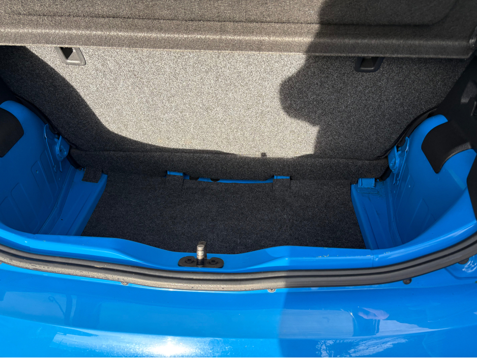 2015 Volkswagen up! TAKE 1.0 MANUAL 5SPEED 5DR 75HP €7,500