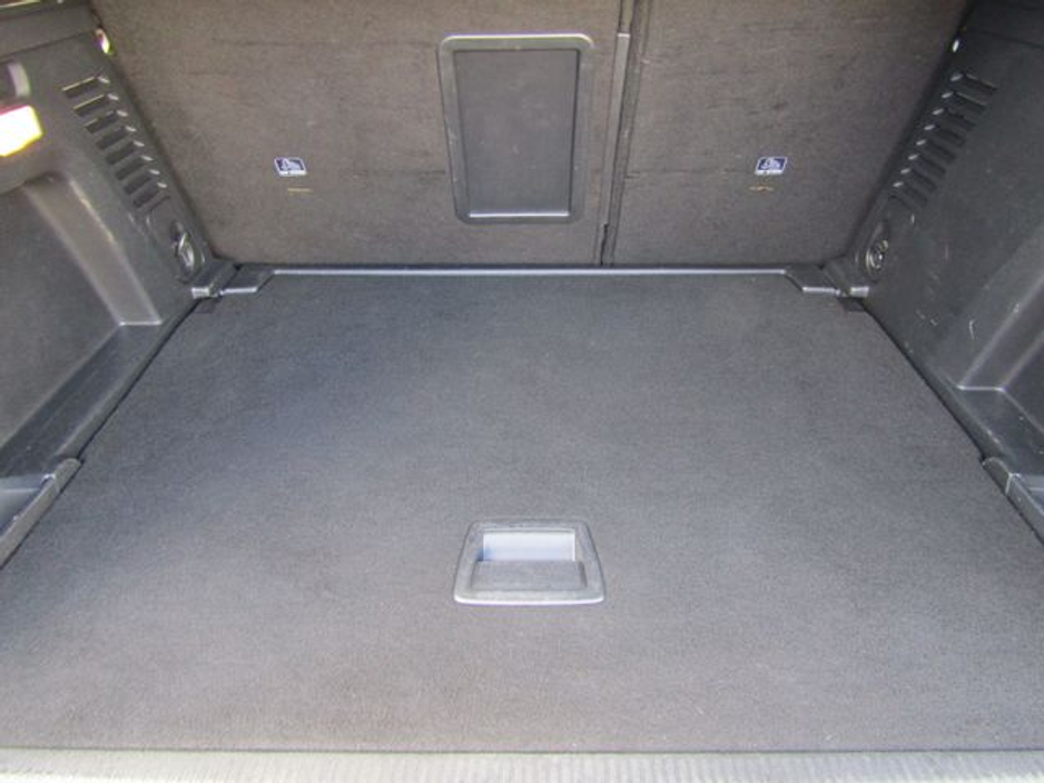 2018 Peugeot 3008 - image 26