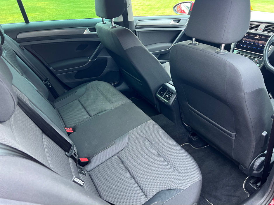 2018 Volkswagen Golf Comfort line tech edition €17,500