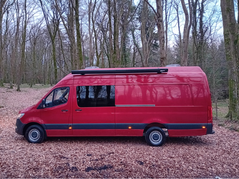2019 Mercedes-Benz Sprinter - image 4