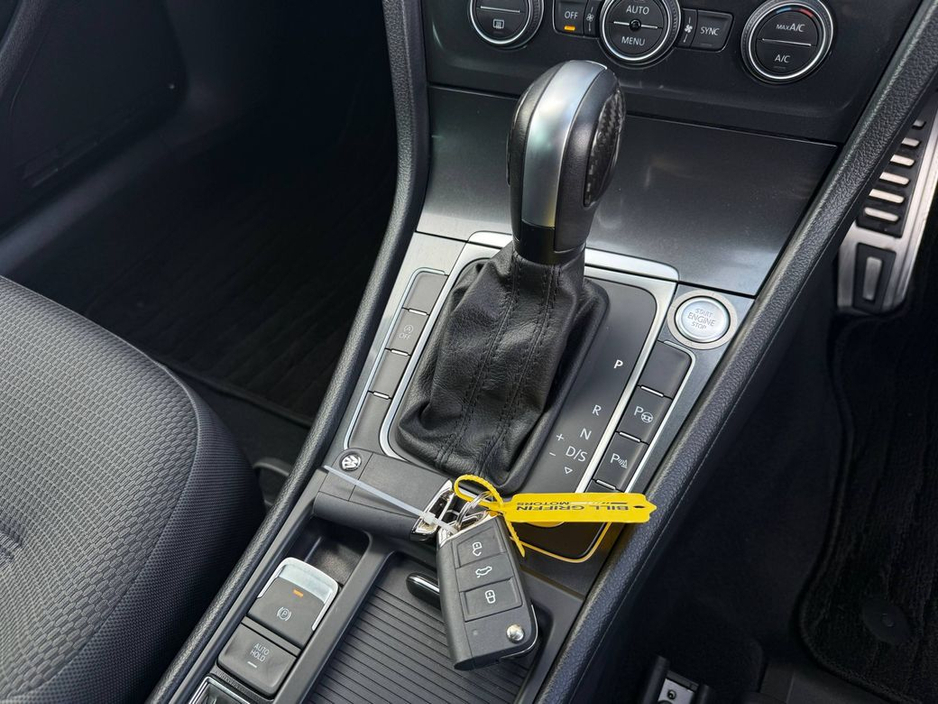 2019 Volkswagen Golf - image 11