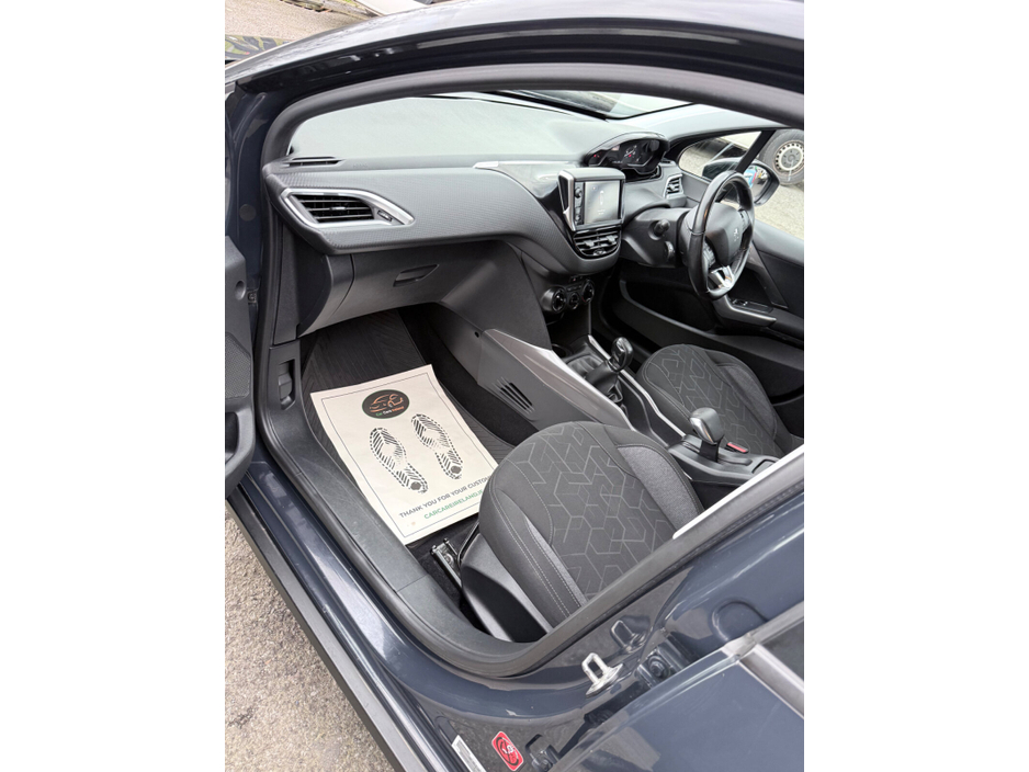 2017 Peugeot 2008 - image 15