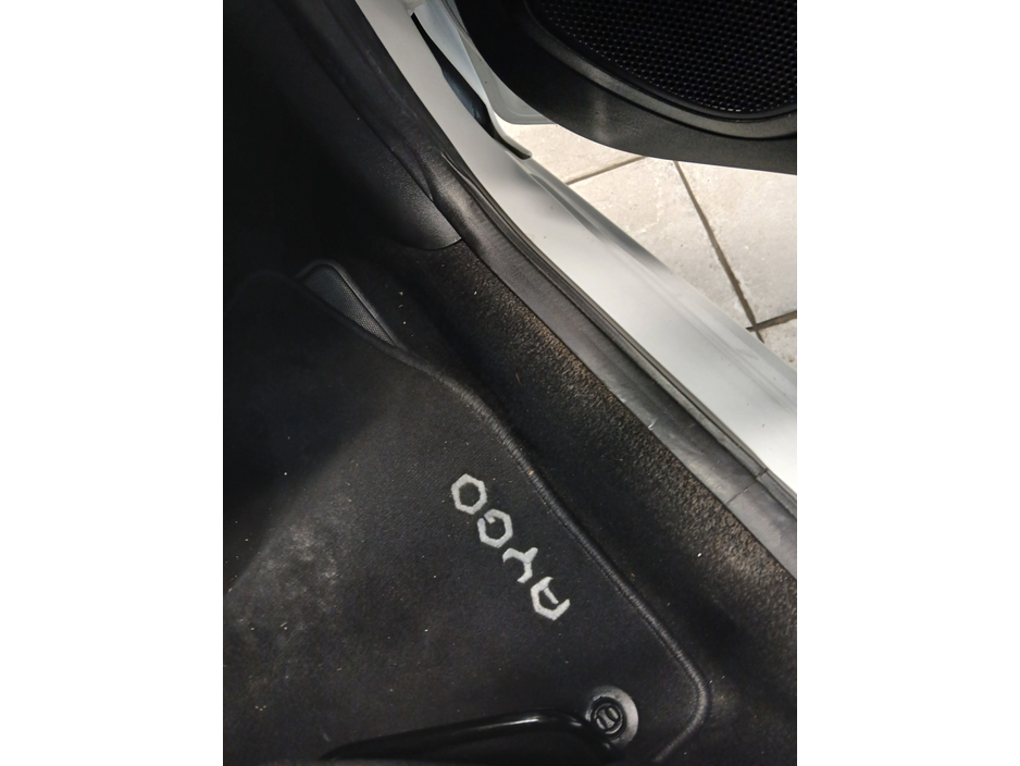 2019 Toyota Aygo 1.0 X-PLAY ONLY 13500 KMS : FINANCE ARRANGED : €12,500