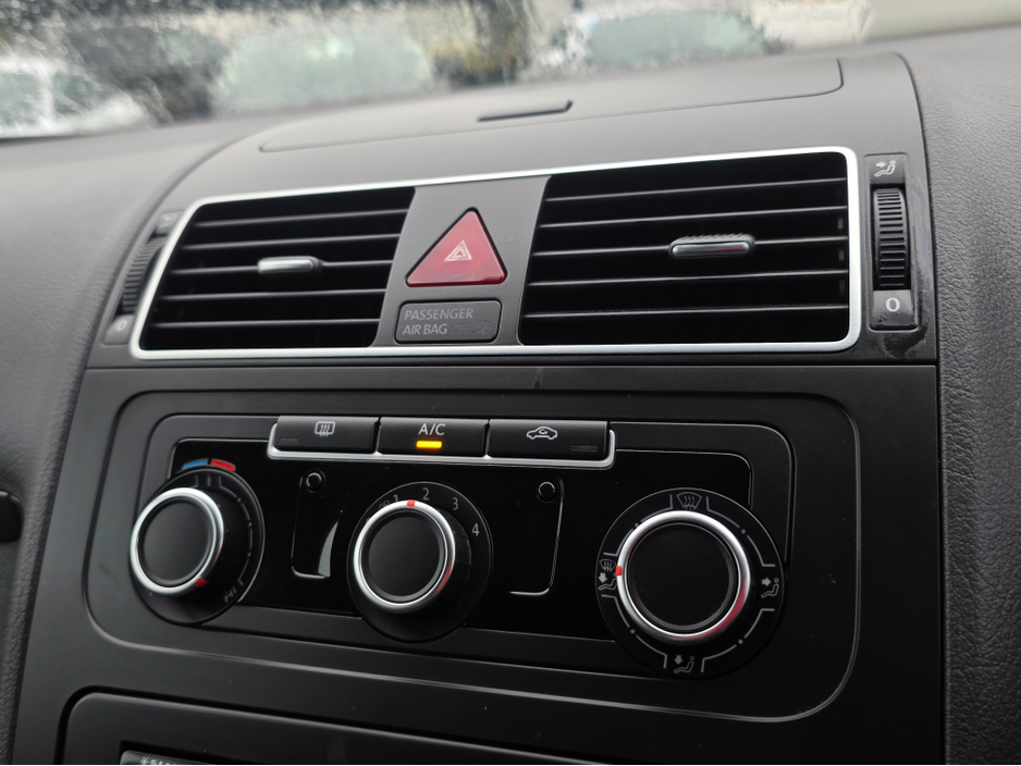 2013 Volkswagen Touran 7 SEATER FAMLY MPV 1.4 TSI AUTOMATIC - PRIVACY GLASS  - REV CAMERA - SIMI DEALER - SPECIALISING IN IMPORTS OF GERMAN AUTOMATIC HI SPEC CARS €9,950