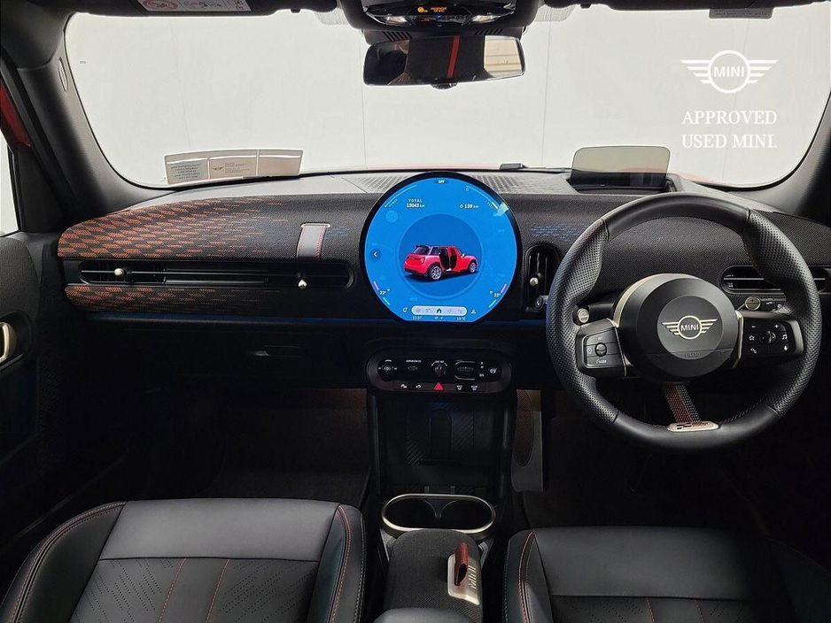 2025 MINI Hatch - image 4