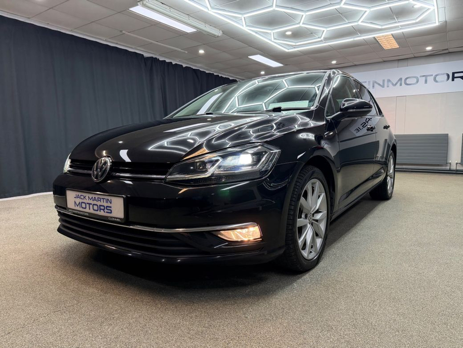 2018 Volkswagen Golf - image 3