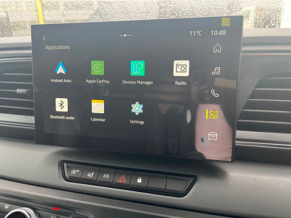 2026 Renault Master - image 15