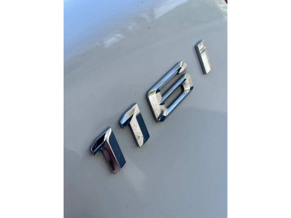 2017 BMW 1 Series - image 11