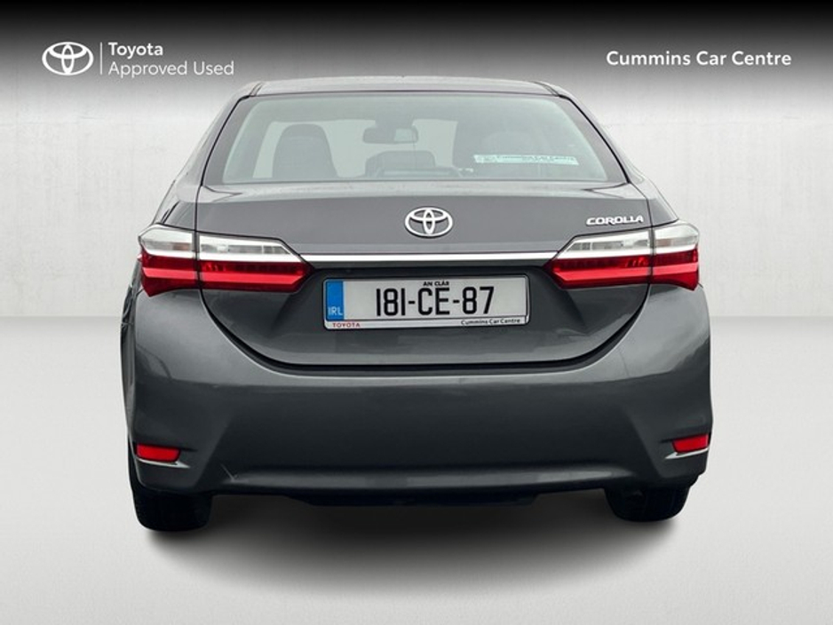 2018 Toyota Corolla - image 4