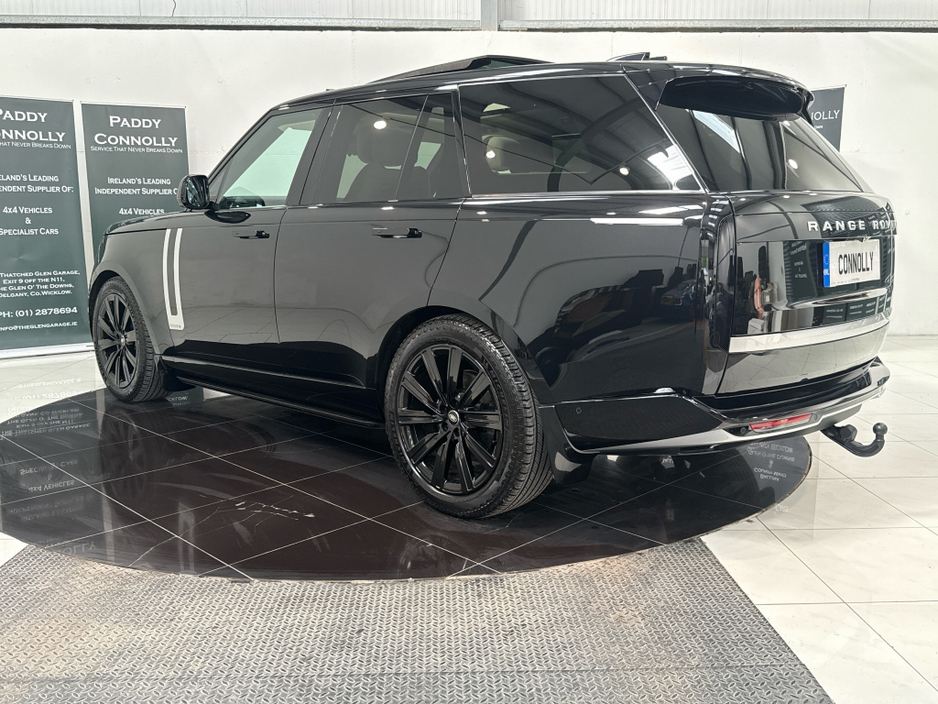 2026 Land Rover Range Rover - image 9