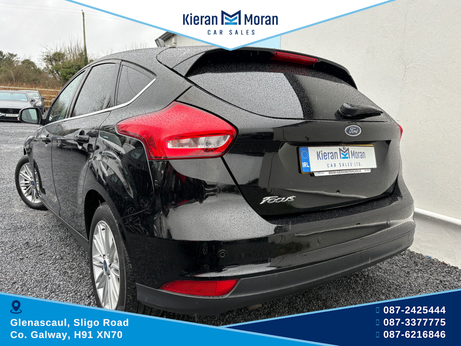 2017 Ford Focus - image 6