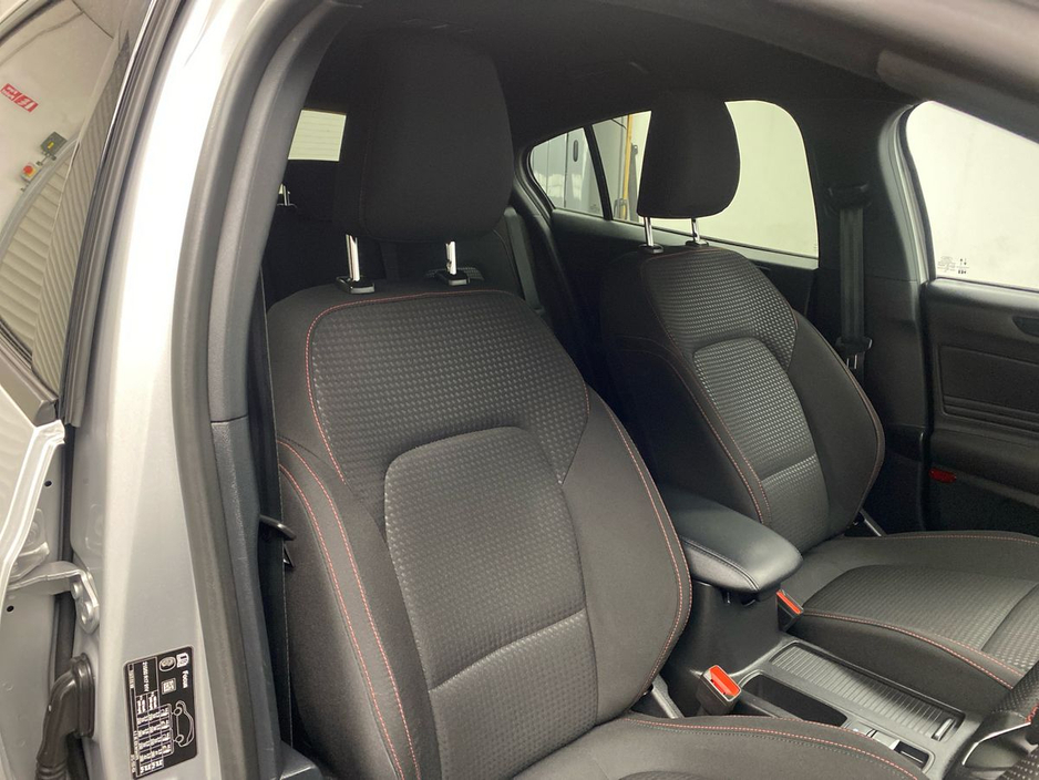 2023 Ford Focus - image 19