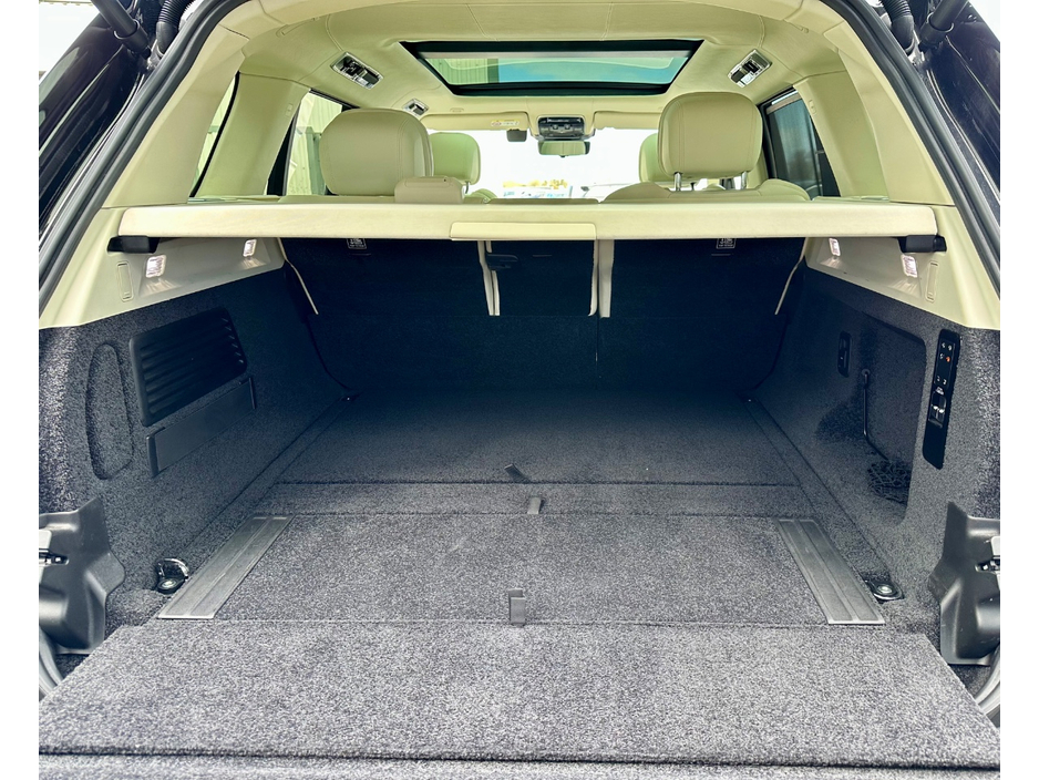 2023 Land Rover Range Rover Sport - image 18