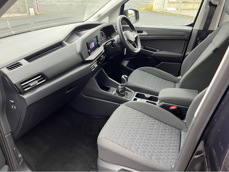 2024 Volkswagen Caddy Wheelchair Accessible SWB manual €36,950