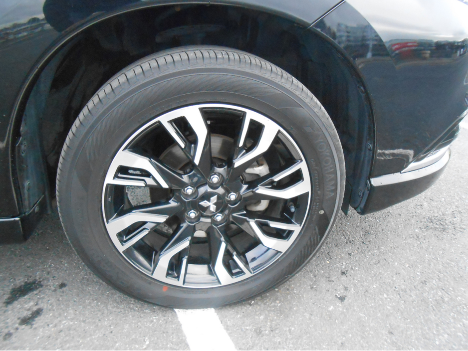 2017 Mitsubishi Outlander PHEV Intense €18,995