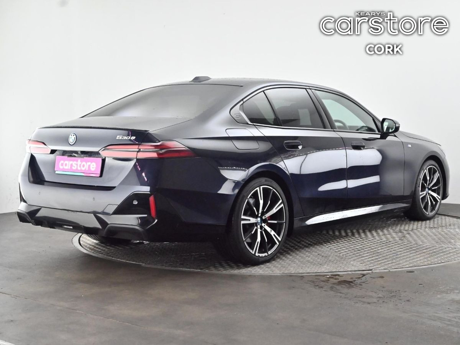 2024 BMW 5 Series - image 5