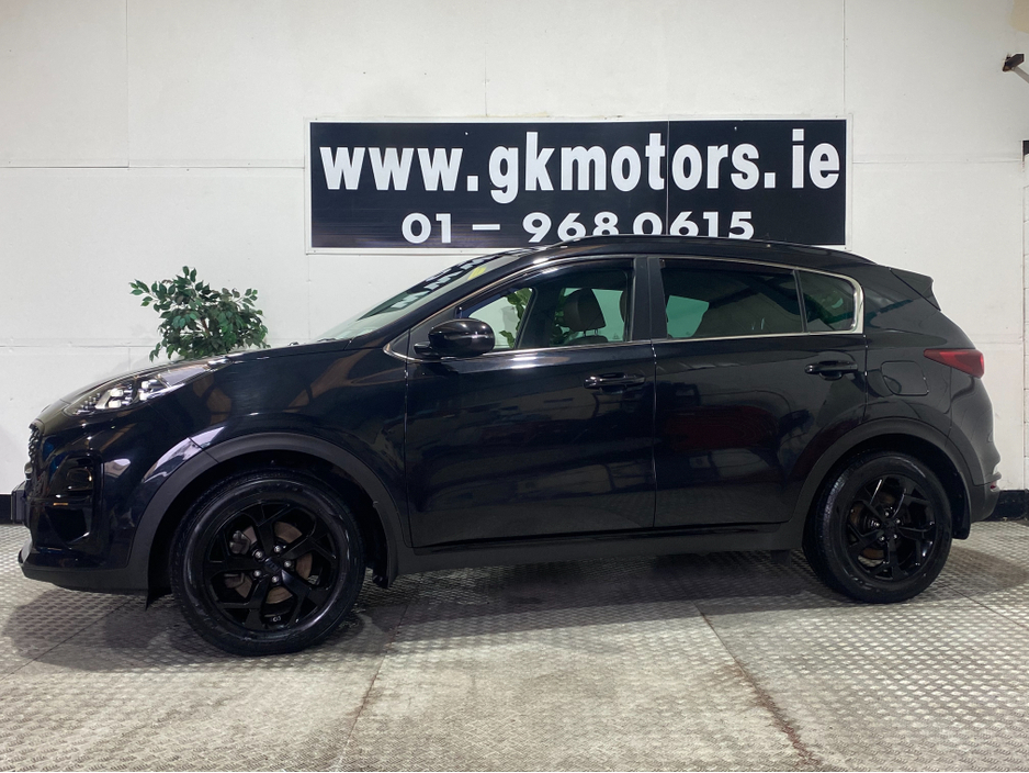 2021 Kia Sportage - image 2