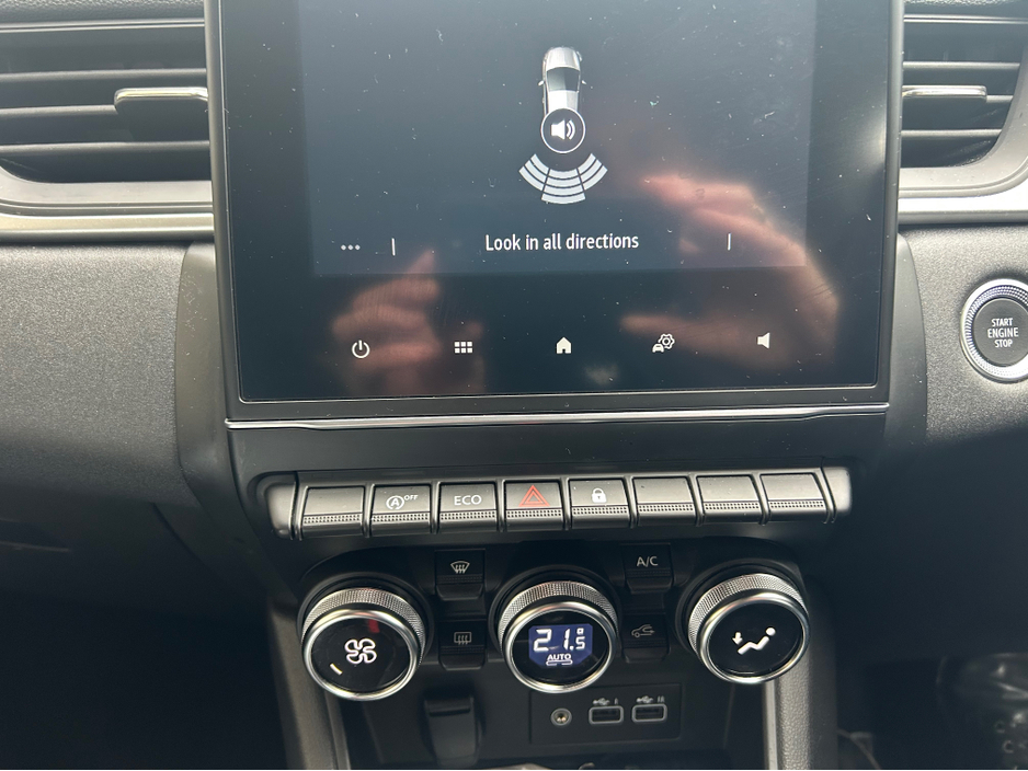 2023 Renault Captur - image 7