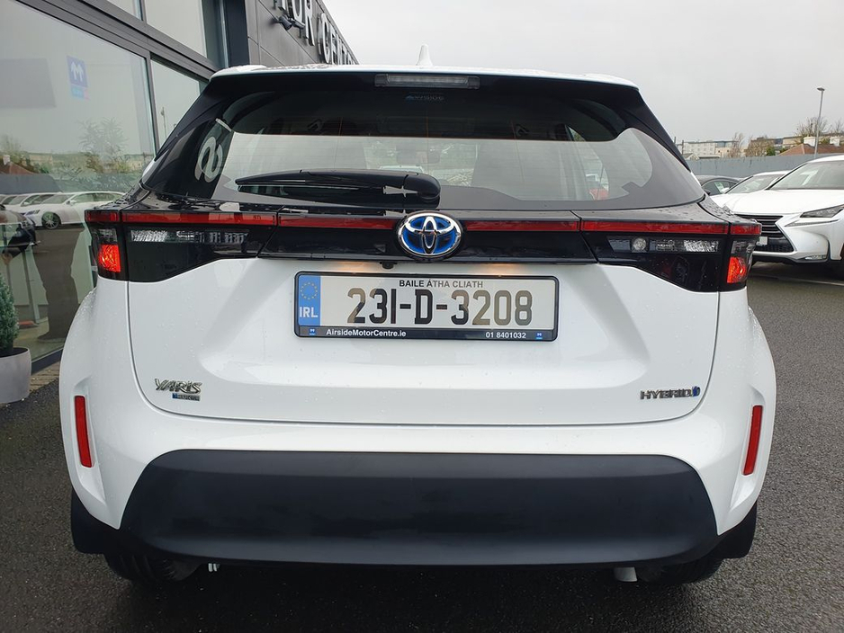 2023 Toyota Yaris Cross 1.5 HYBRID CR CROSS LUNA