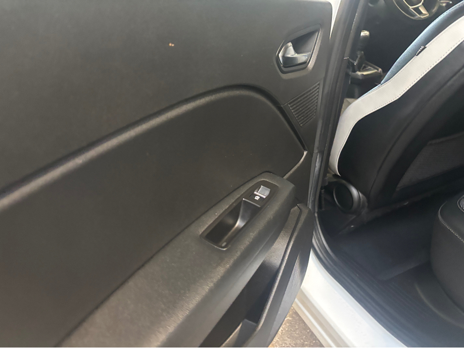 2023 Renault Captur TECHNO TCE 90 MY23 5DR €18,499