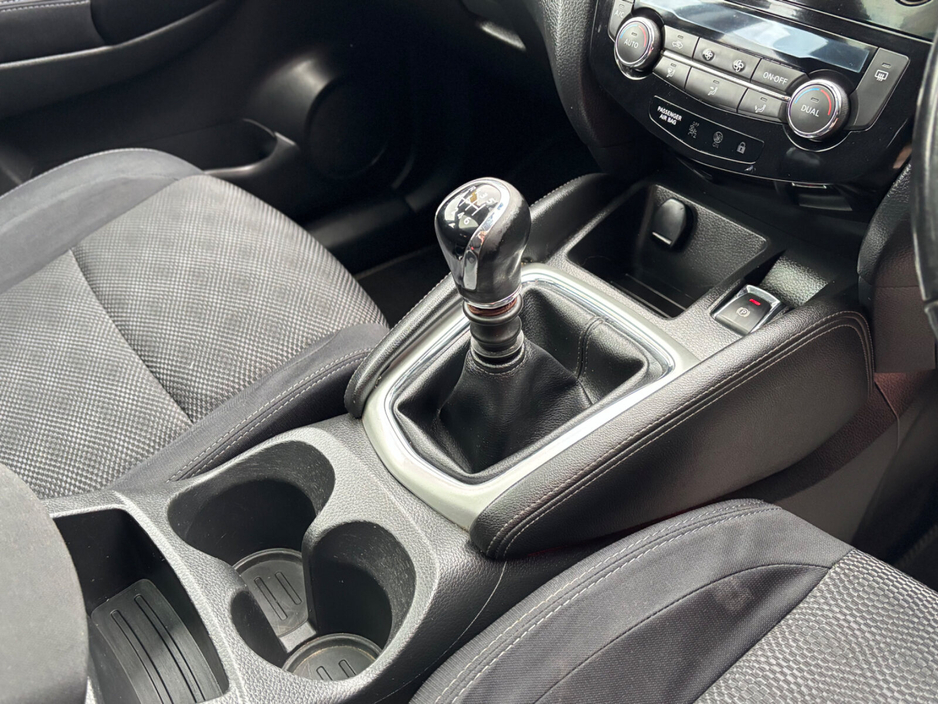 2016 Nissan Qashqai - image 9