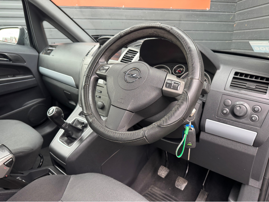 2007 Opel Zafira CLUB 1.6 I 16V €2,995
