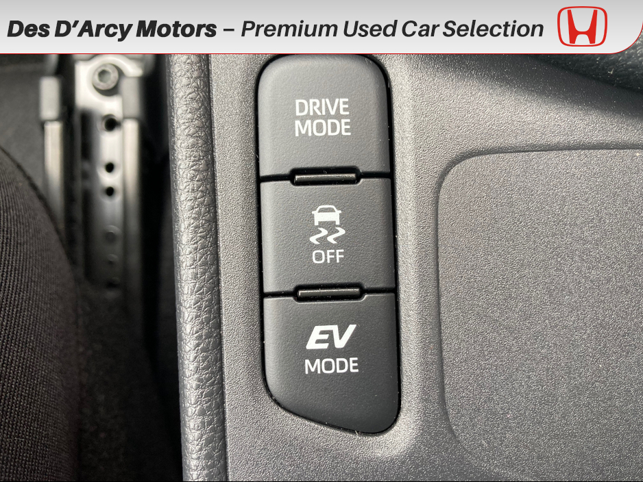 2024 Toyota Yaris - image 9