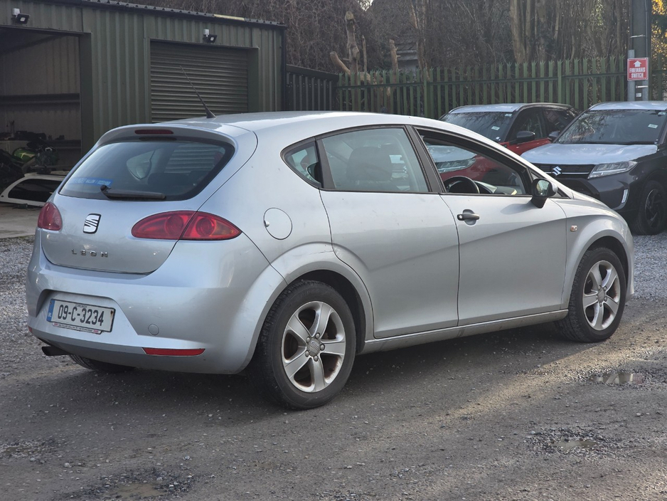 2009 SEAT Leon - image 7