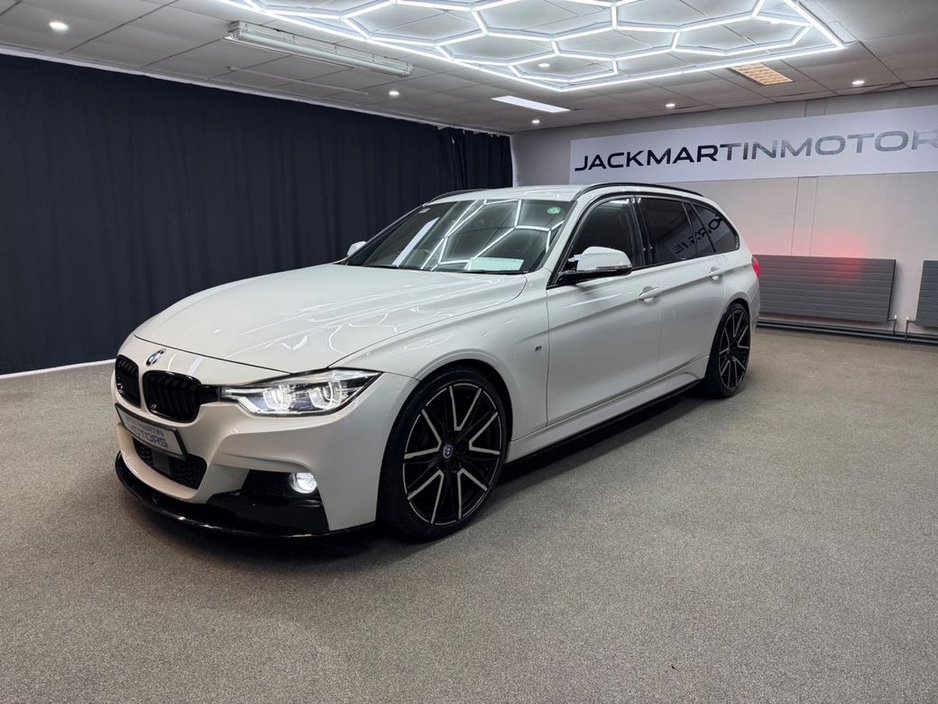 2017 BMW 3 Series - image 4