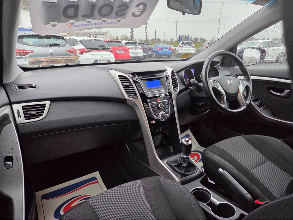 2015 Hyundai i30 - image 13