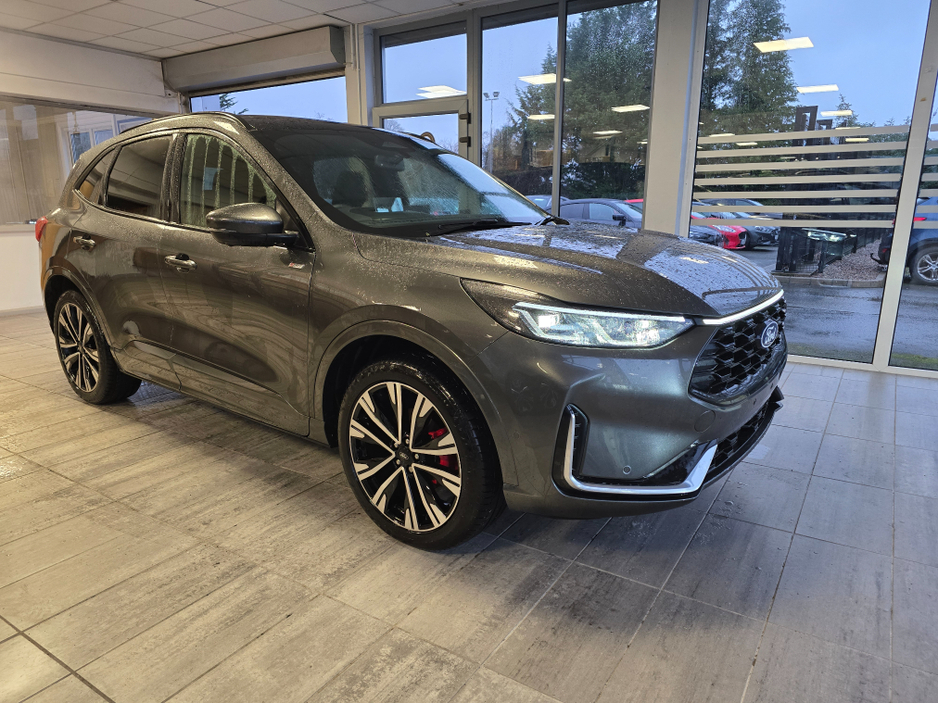 2025 Ford Kuga ST-LINE X PAN ROOF €42,900