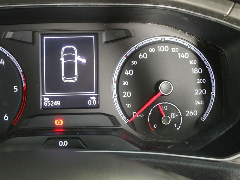 2021 Volkswagen T-Roc - image 15