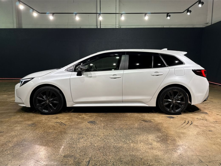 2023 Toyota Corolla - image 6