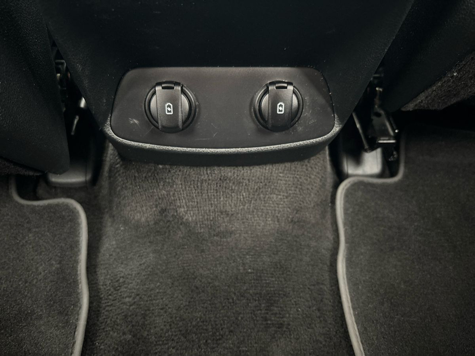 2019 Hyundai Santa Fe - image 20