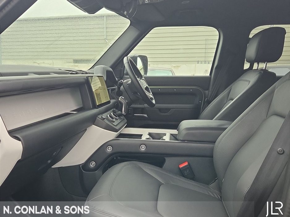 2025 Land Rover Defender 110 PHEV X-DYNAMIC HSE *MAIN LAND ROVER DEALER* €115,950