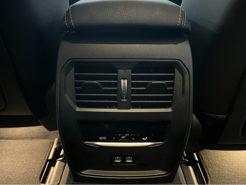 2022 BMW i4 €33950! 2022 BMW I4 ELECTRIC AUTOMATIC / CRUISE CONTROL / 360° PARKING CAMERA / ELECTRIC MEMORY & HEATED SEATS / HEATED REAR SEATS / APPLE CARPLAY / AMBIENT LIGHTS €33,950