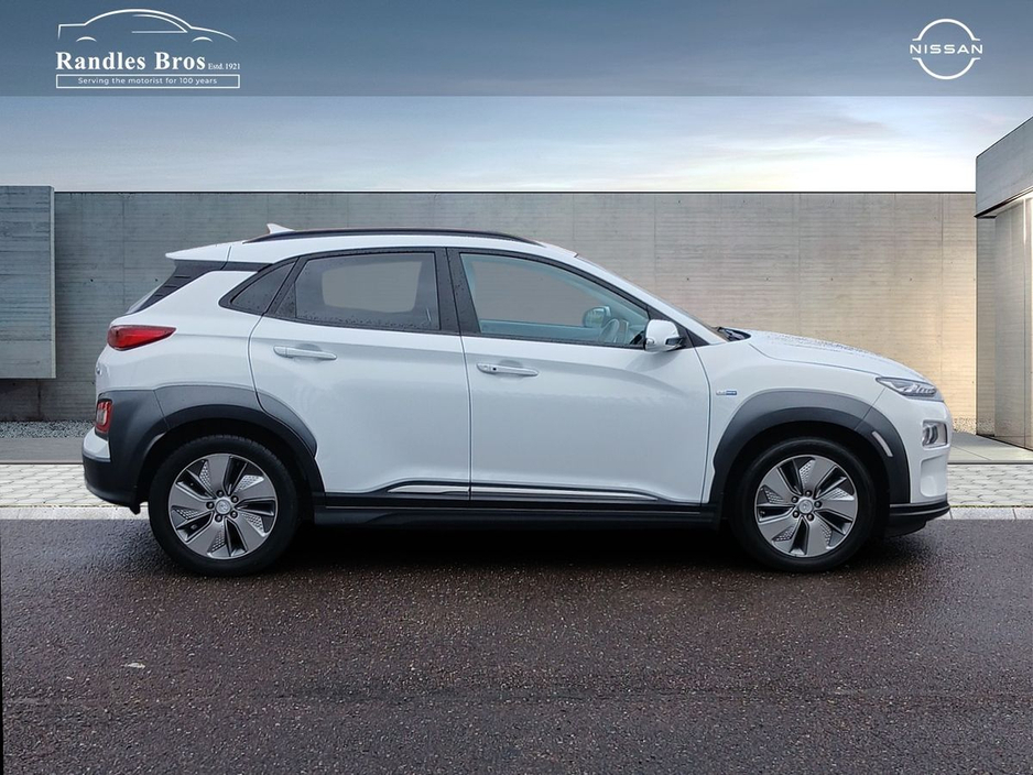 2020 Hyundai Kona - image 5