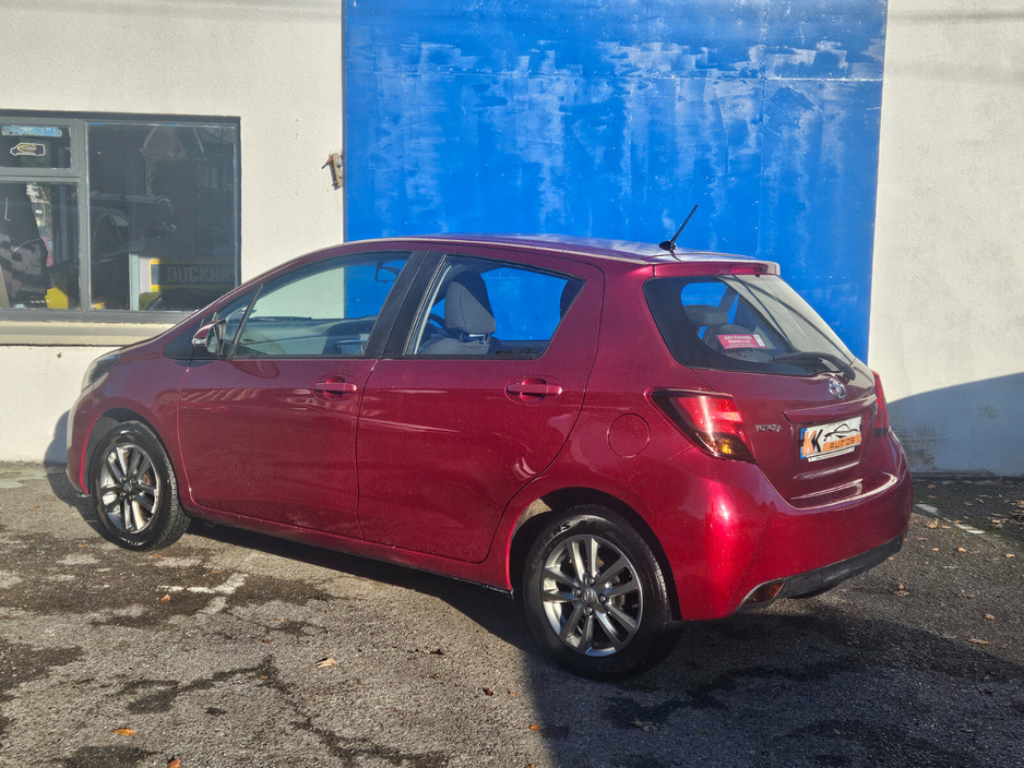2017 Toyota Yaris 1.0 VVT-i 3Dr Luna €10,750