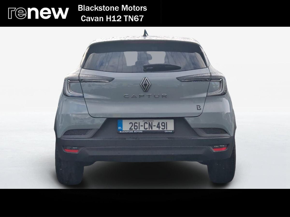 2026 Renault Captur - image 10