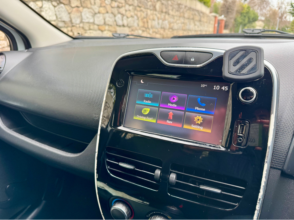 2016 Renault Clio - image 23