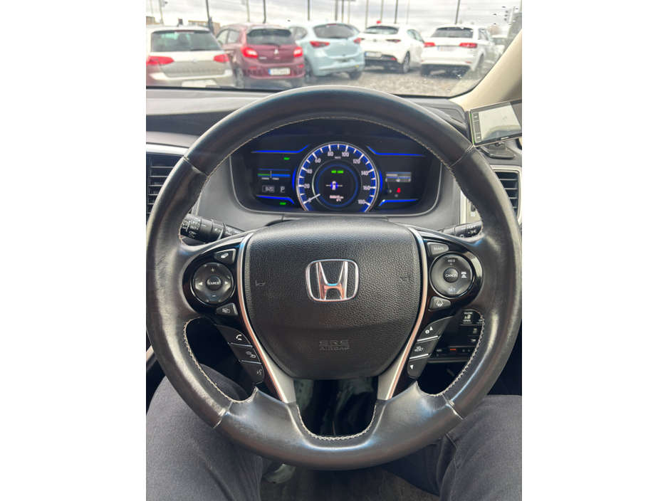 2016 Honda Odyssey - image 12