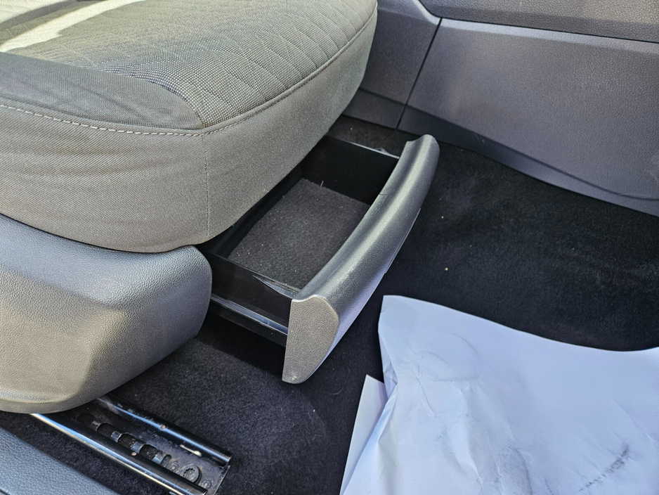 2023 Volkswagen Caddy Maxi Life - image 15