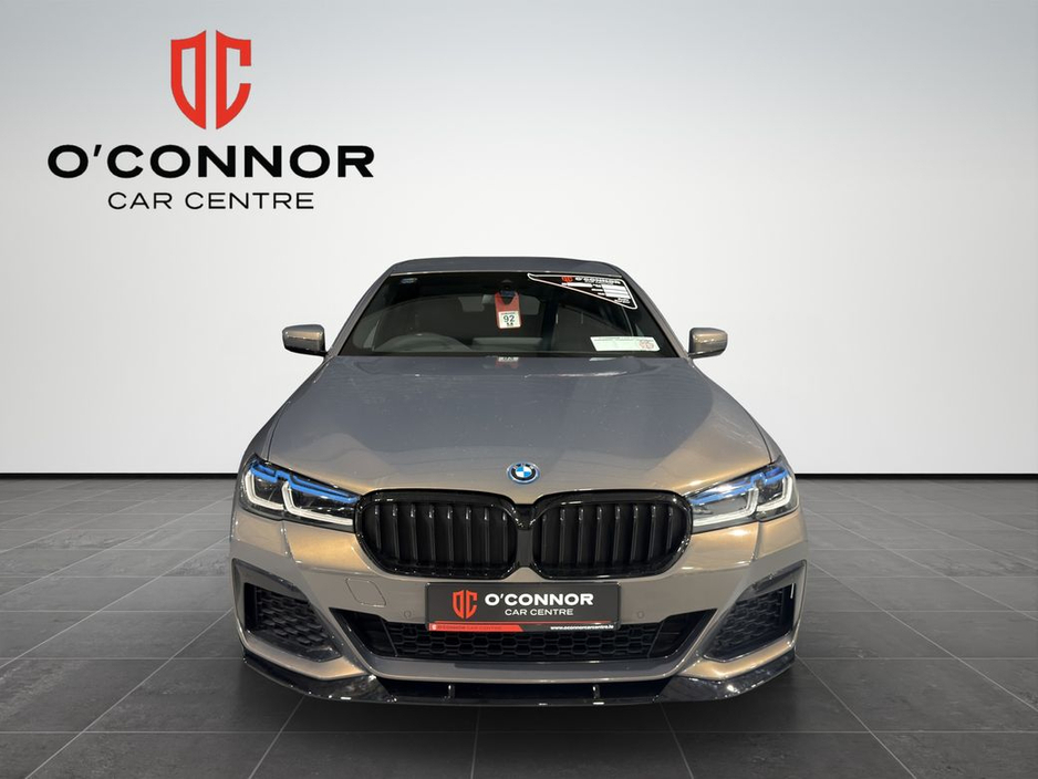 2022 BMW 5 Series - image 2