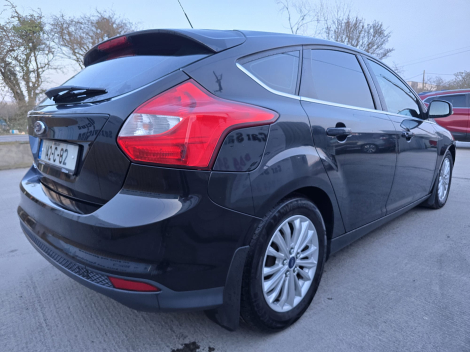 2014 Ford Focus - image 11