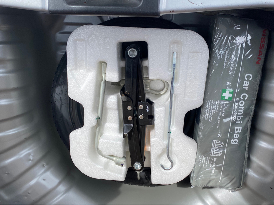 2016 Nissan Micra - image 13