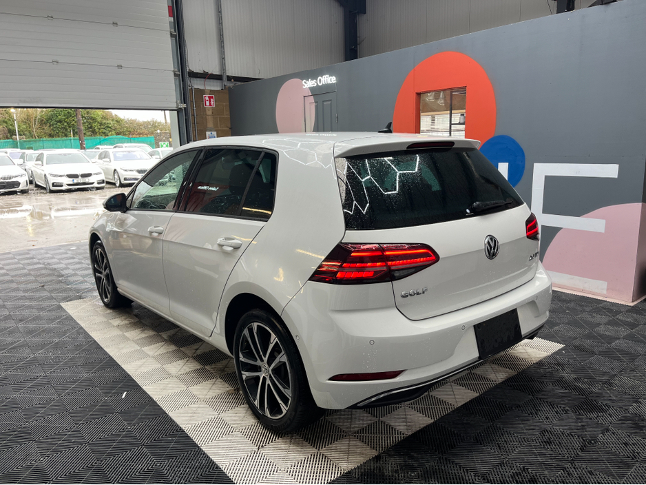 2020 Volkswagen Golf - image 4