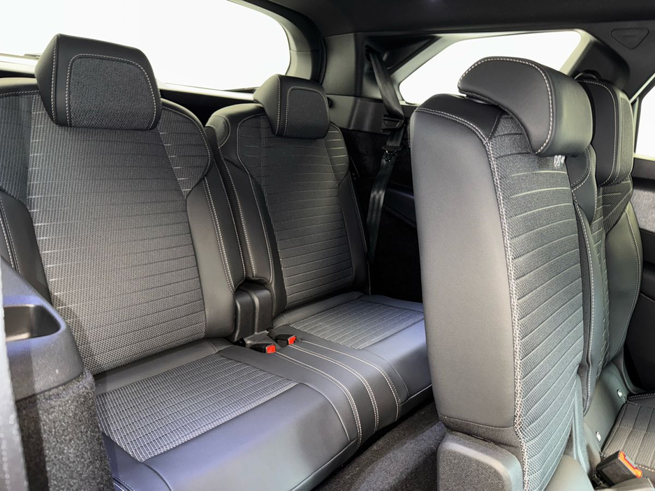 2026 Peugeot 5008 - image 28