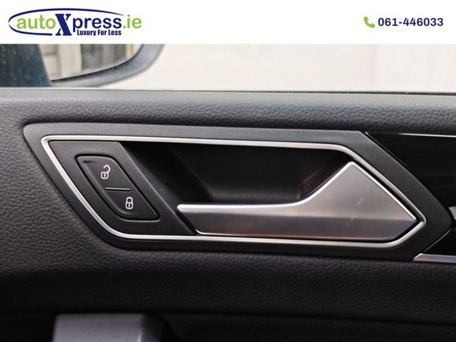 2019 Volkswagen Touran - image 24